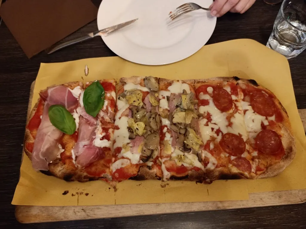 Risto Pizza Civico 253_Caltana_slider_image_3