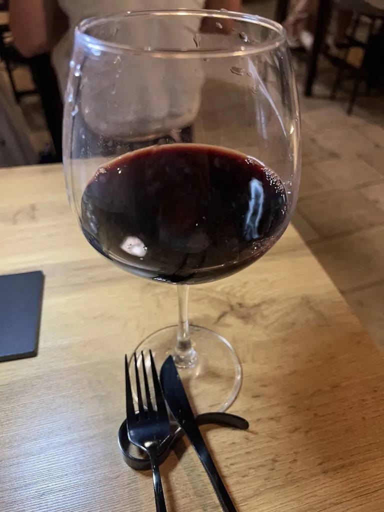 McKenzie Summers_Enoteca Divino_Ostuni_review