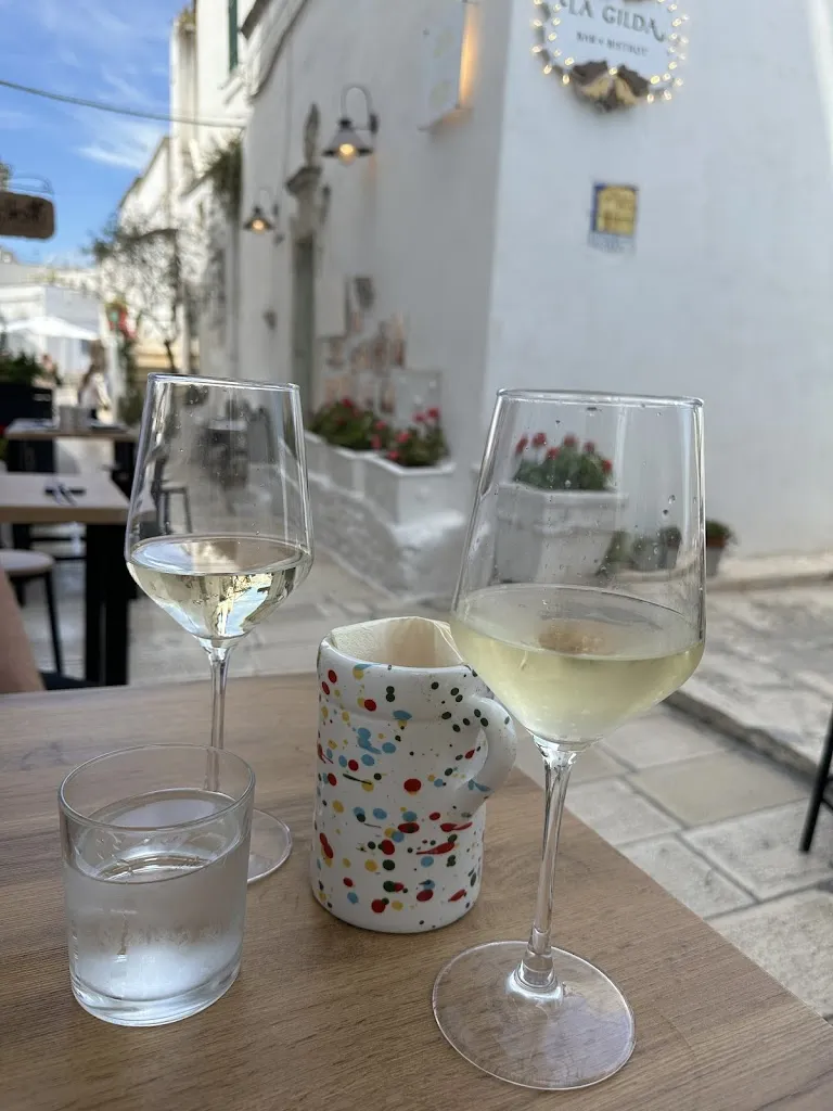 Sara Atkinson_Enoteca Divino_Ostuni_review