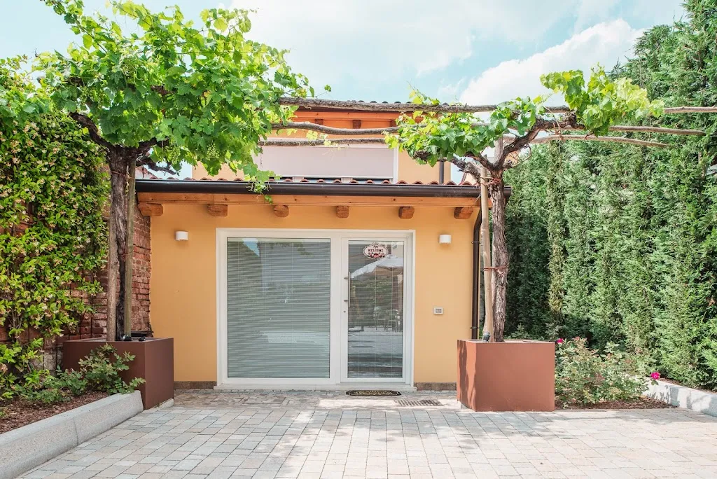 Little House restaurant in Campo San Martino