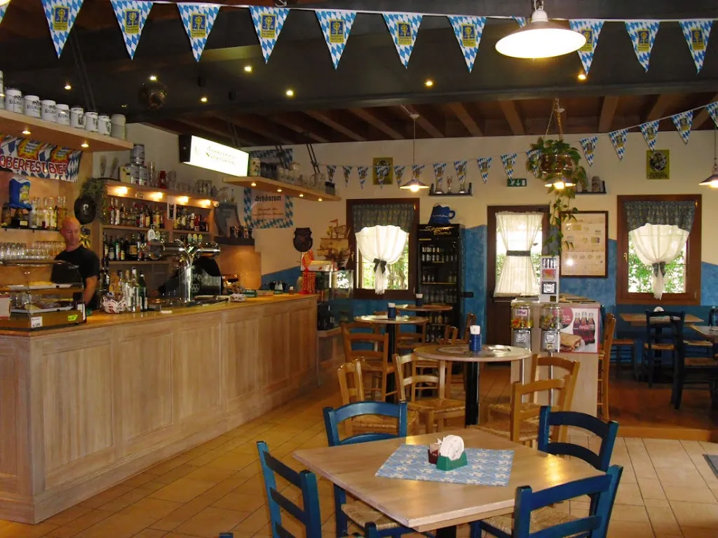 Olimpic Pizzeria restaurant in Caniezza