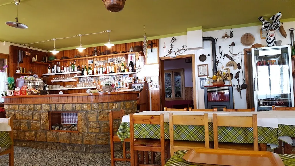 Trattoria Da Miet restaurant in Caniezza