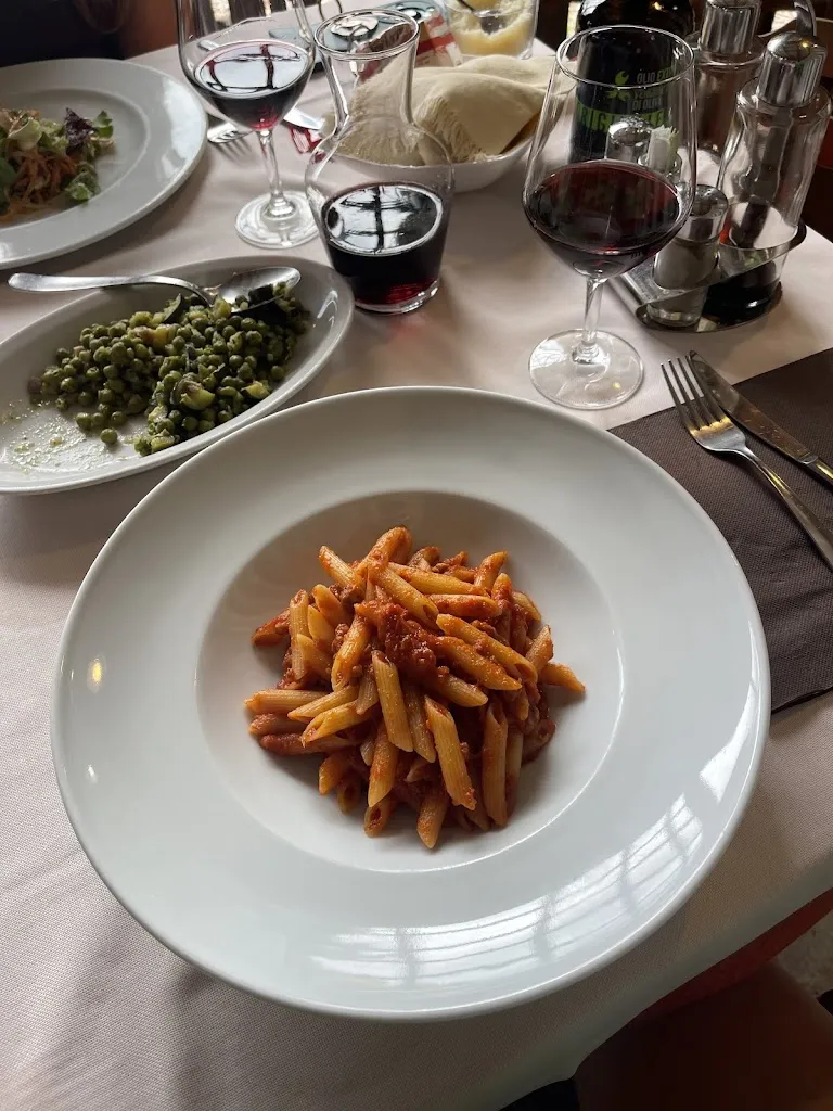 Maya Pellizzaro-Hurrell_Pizzeria Trattoria Olivi_Caniezza_review