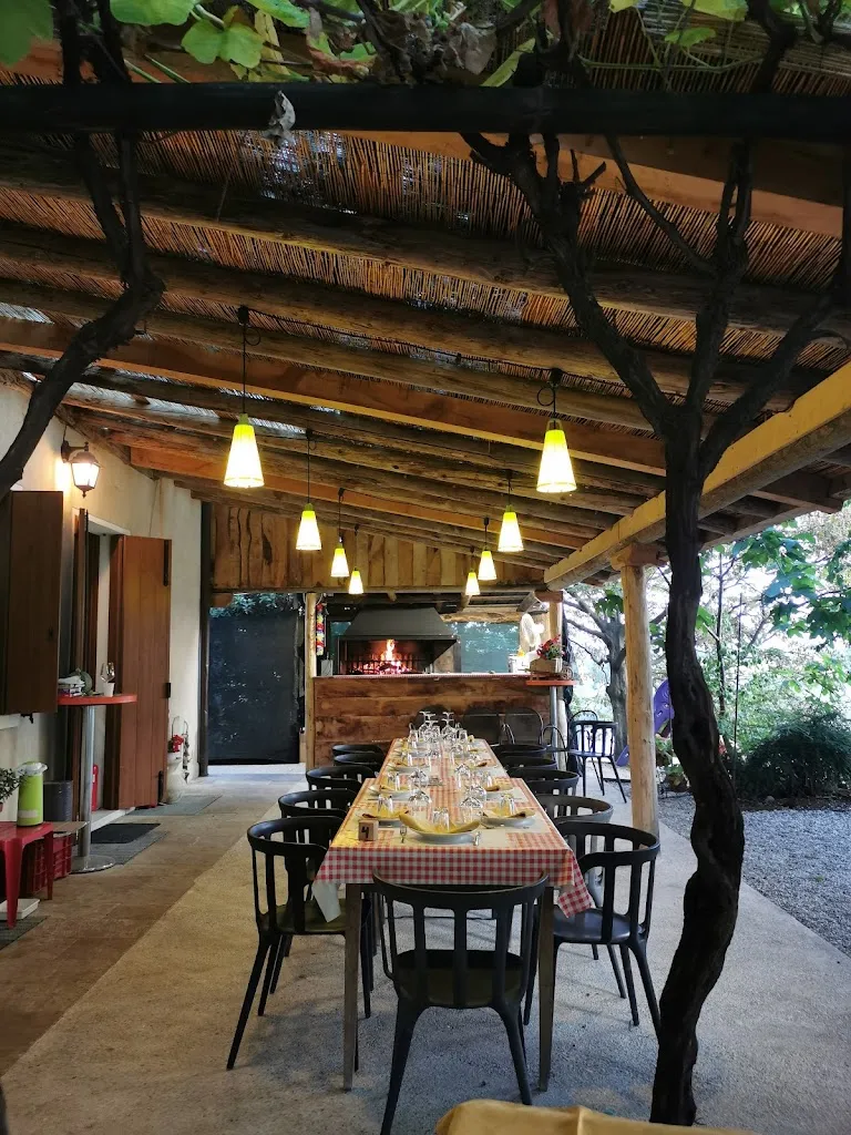 Agriturismo Da Memi e Maria restaurant in Caniezza
