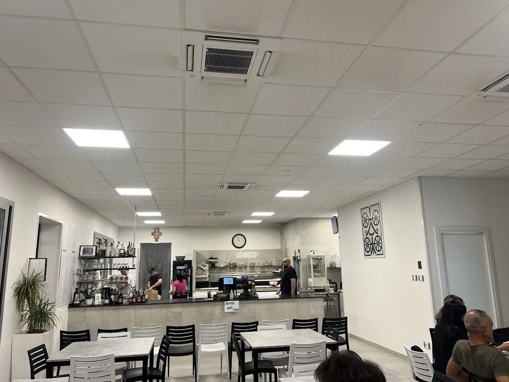 Pizzeria Carrarese Di Montecchio Franco S.a.s. restaurant in Carrara San Giorgio