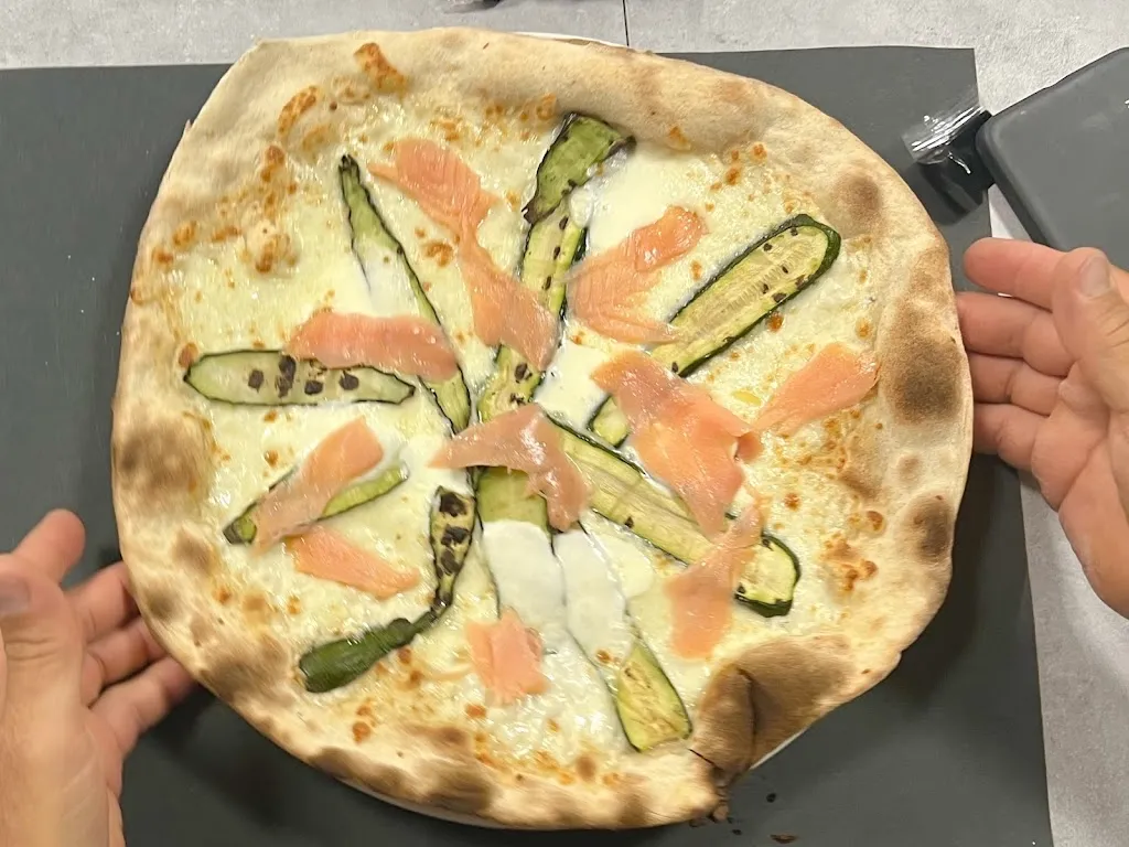 Pizzeria Carrarese Di Montecchio Franco S.a.s._Carrara San Giorgio_slider_image_2