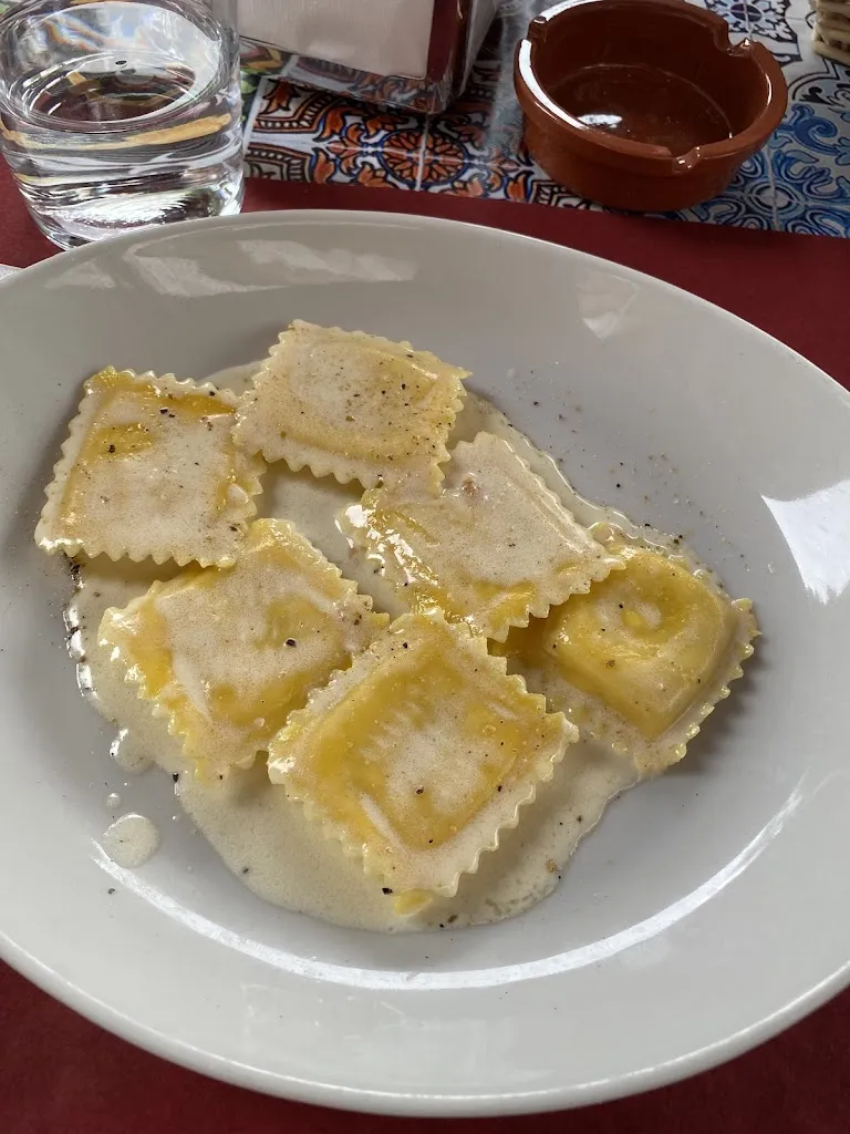 Abhinav Kumar_Antica Trattoria da Valencia_Casale di Scodosia_review