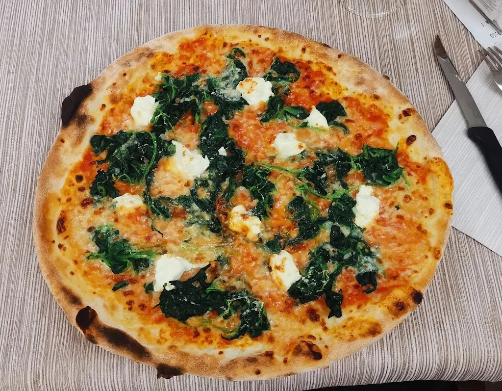 Pizzeria da Massimo di Faggioni Monica_Casaleone_slider_image_3