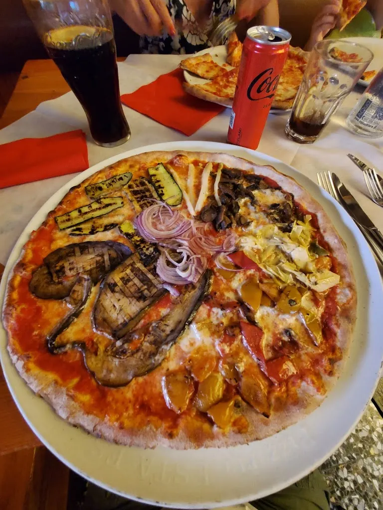 Pizzeria Futura da Fabio_Candelù_slider_image_3