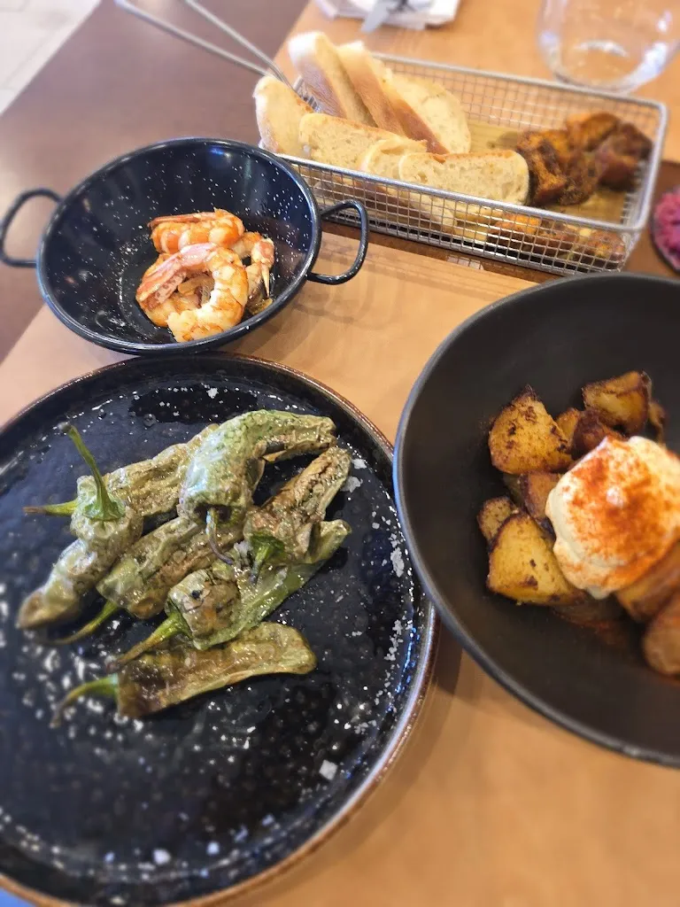 Sombra Ristorante e Tapas Bar restaurant in Candelù