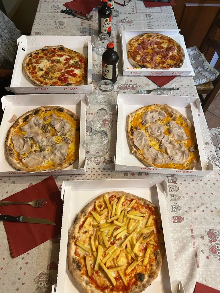 PIZZA GALLERY restaurant in Candelù