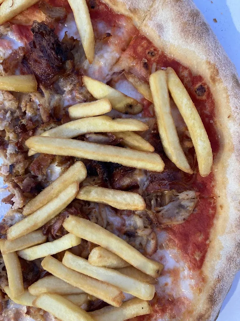 Wilbur is Traveling_Red Moon Pizzeria Paninoteca Griglieria Friggitoria_Palmariggi_review