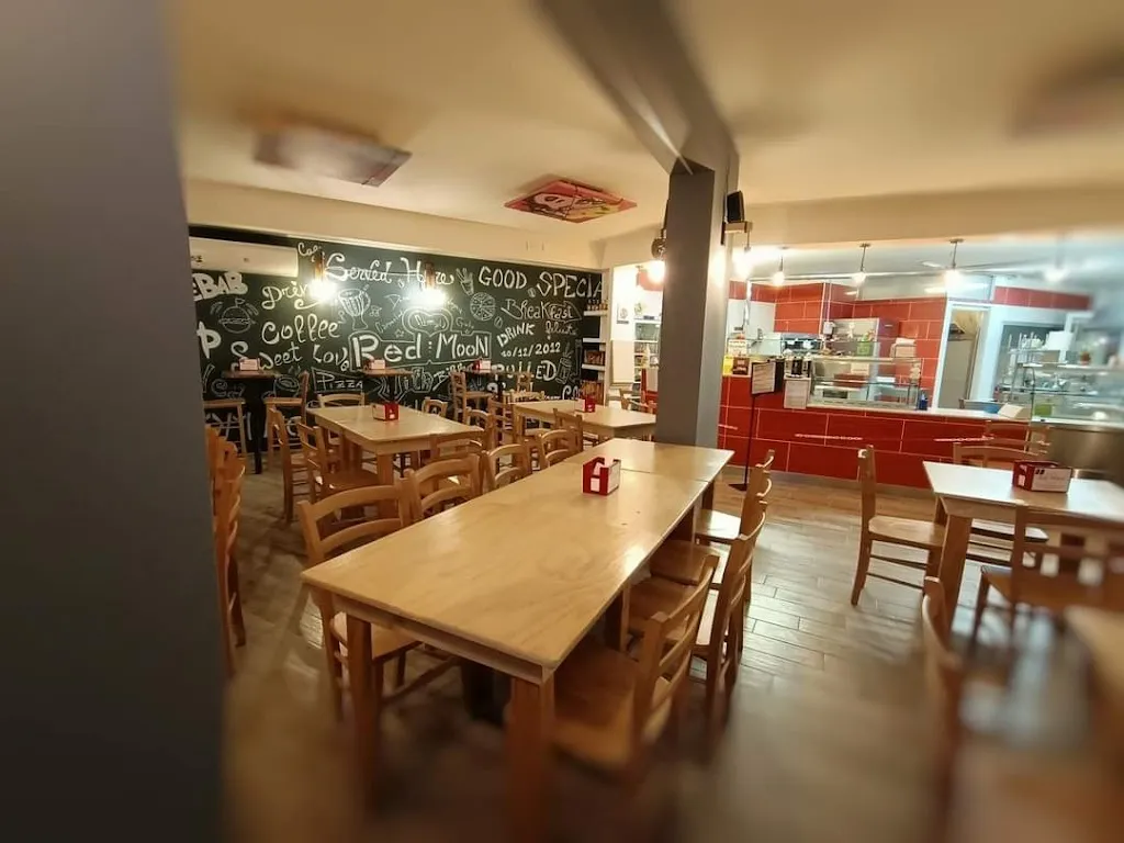 Red Moon Pizzeria Paninoteca Griglieria Friggitoria ristorante a Palmariggi