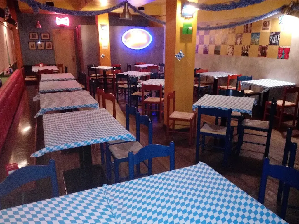 Tobe Cafe restaurant in Candelù