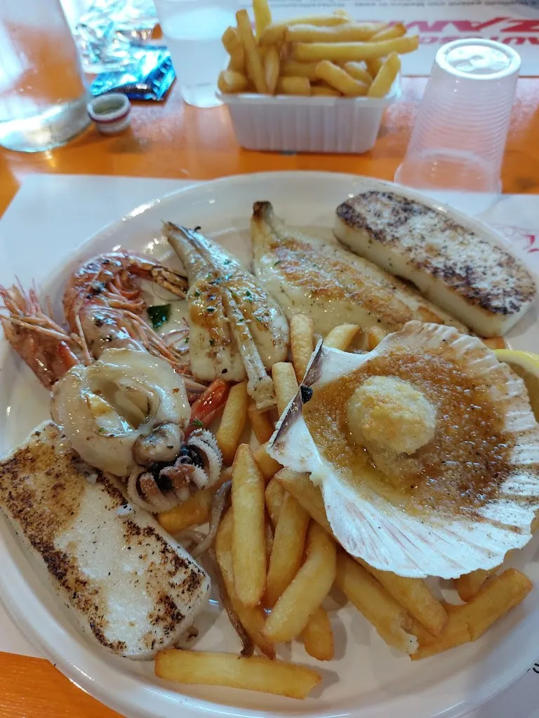 Festa del pesce e delle nostre acque restaurant in Candelù