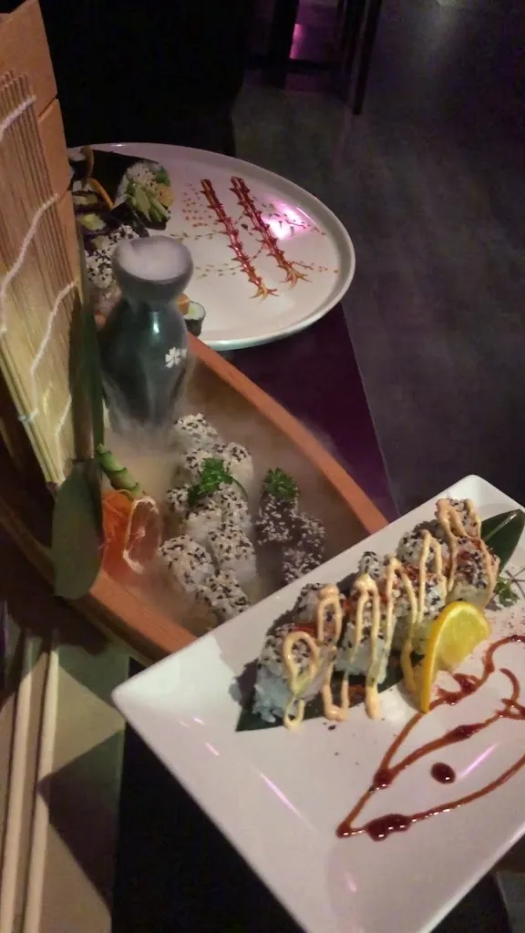 Shiko' Lounge And Restaurant_Candelù_slider_image_2