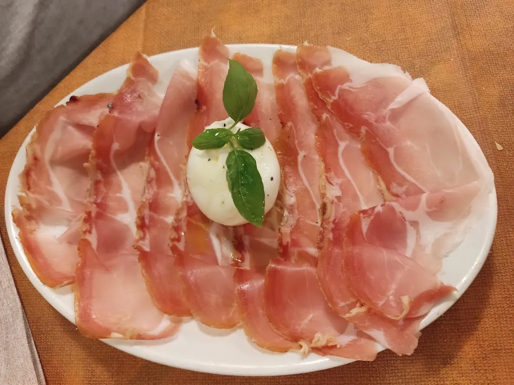 Tipica Osteria con cucina Da a Bea_Candelù_slider_image_3