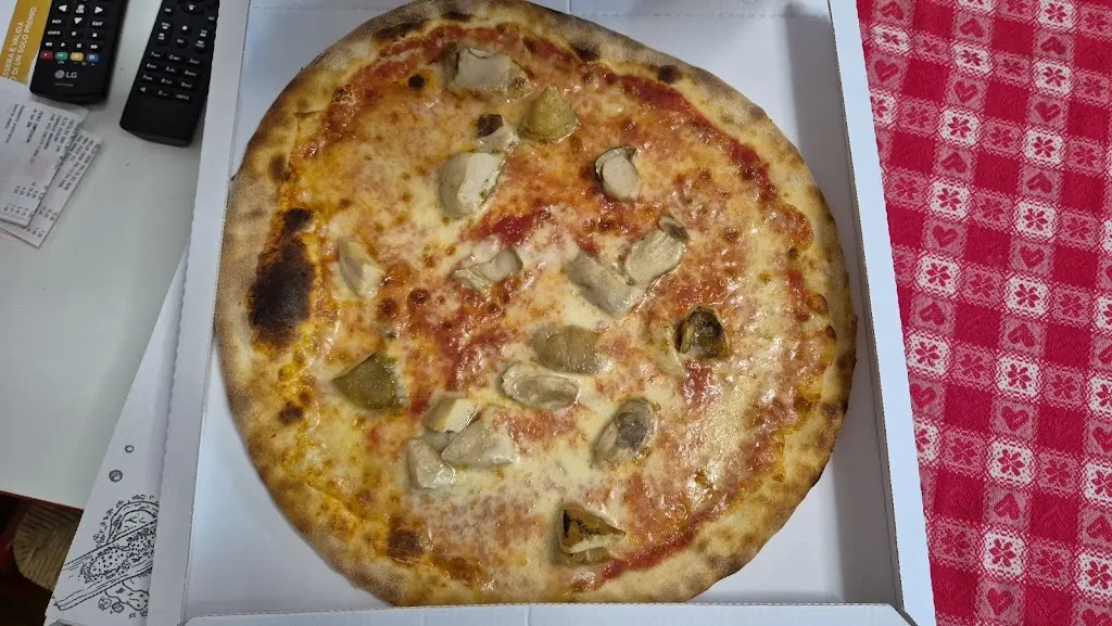 Menu_Pizzeria Eden_Casalserugo_image_6