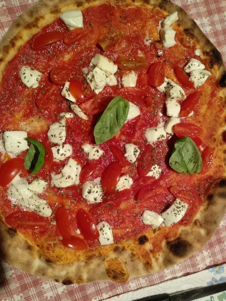 Menu_Pizzeria Eden_Casalserugo_image_8