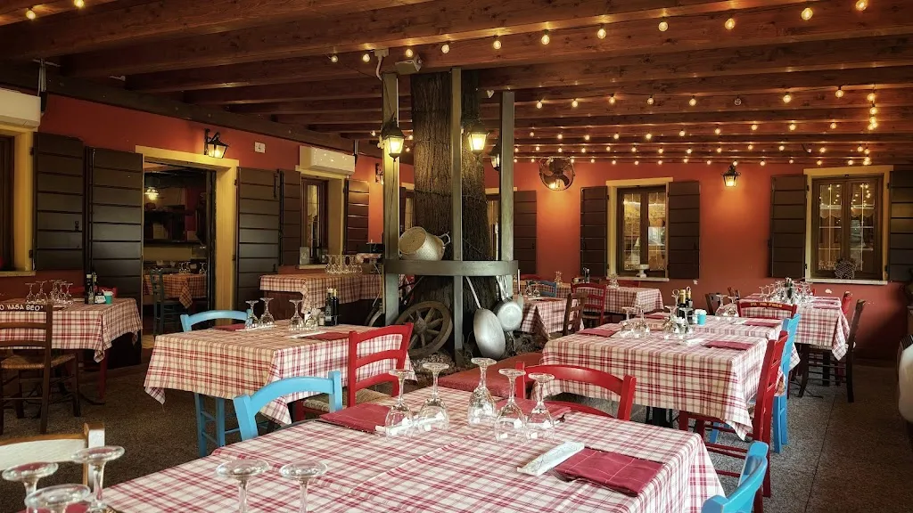 Trattoria La Busa e Camere restaurant in Casalserugo