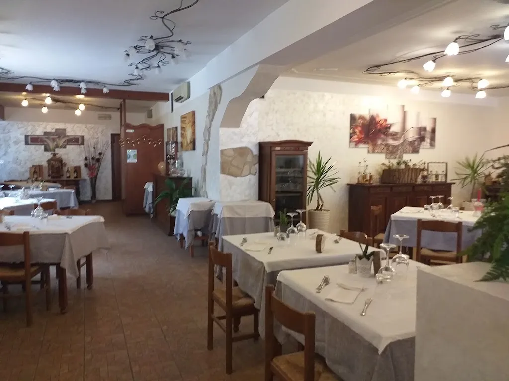 Trattoria "River" Cucina Tipica Veneta Di Mare restaurant in Casalserugo