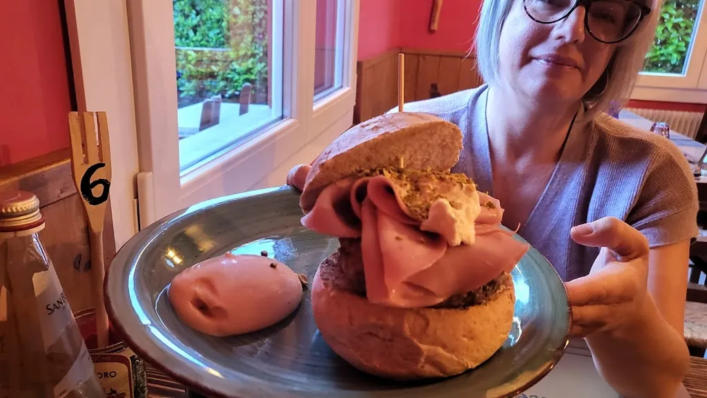 Michael Brouillette_WOOD 55_Casale sul Sile_review