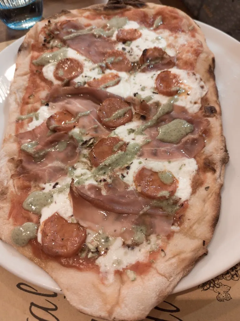 Joe Dukes_Bar Roma Pinsa e sapori. Pinse pizze hamburger club sandwich_Casale sul Sile_recensione