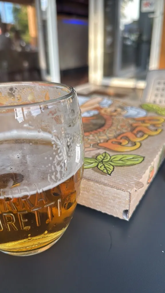 Ben Collins_Pub Pizzeria grill Infinity 1988_Casier_review