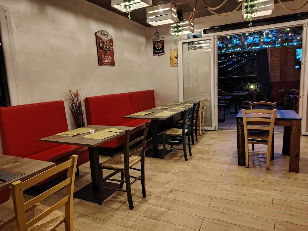 Pub Pizzeria grill Infinity 1988_Casier_slider_image_3