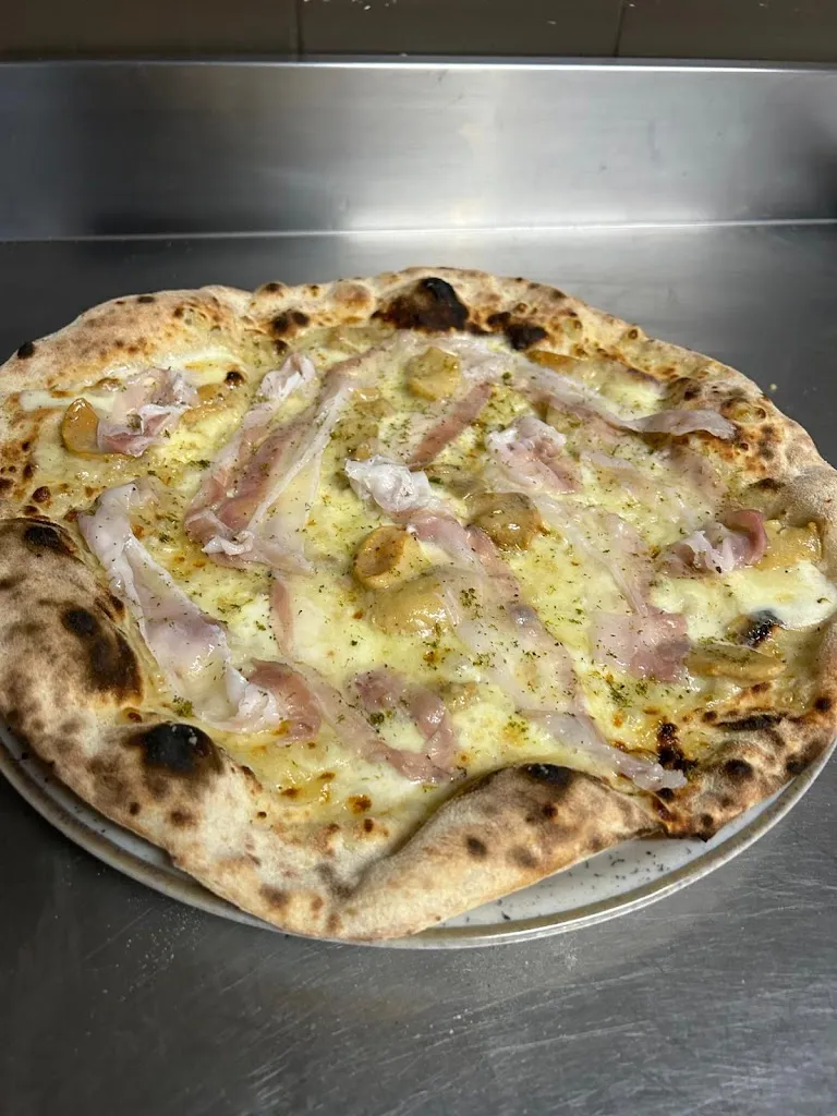 Bois Pizza_Casier_slider_image_2