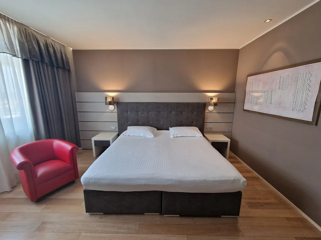 Hotel Glamour_Cassola_slider_image_2