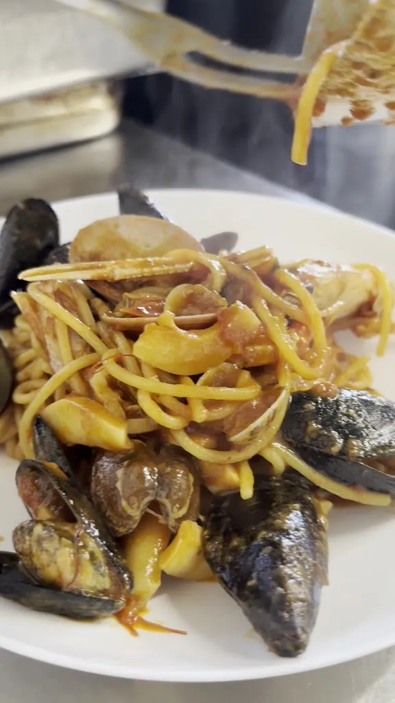 Pizzeria ristorante da Cuti_Cassola_slider_image_2