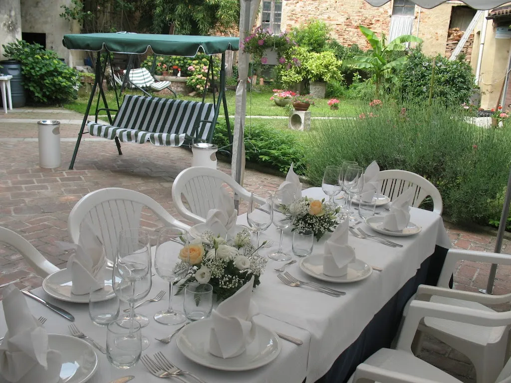 La Miraja Agriturismo & Cantina restaurant in Castagnole