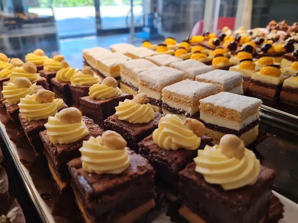 Ristorante Living con Bar Pasticceria e Pizzeria_Palagiano_slider_image_2