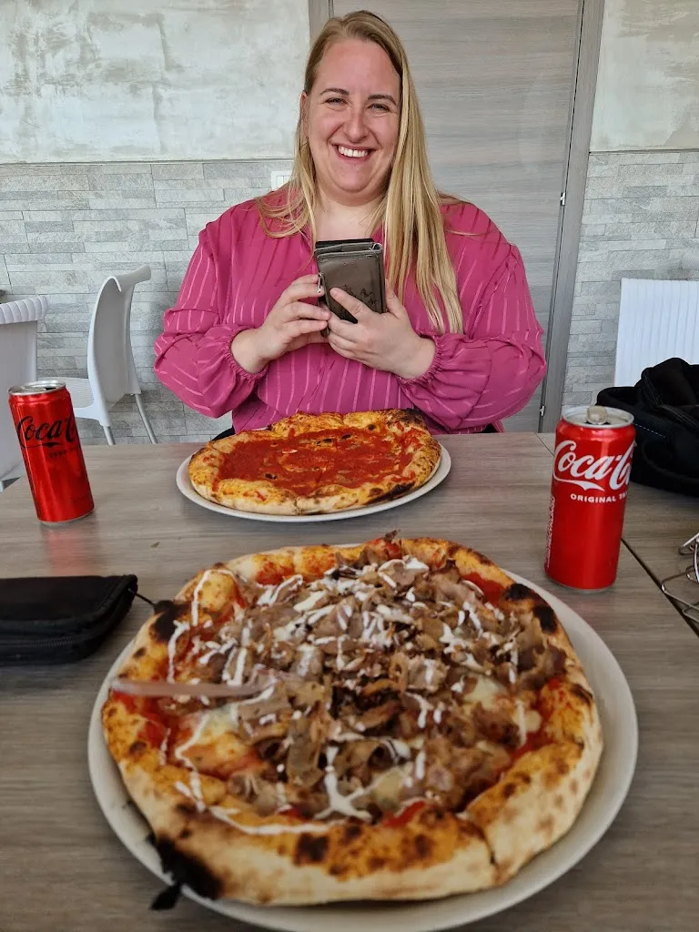 Paul Beckett_PIZZERIA KEBAB DAKARIM_Caselle_recensione