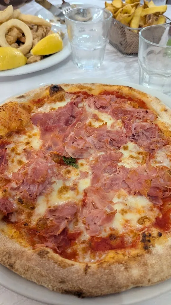 Vanessa L_Bar Trattoria Pizzeria Le Caselle_Caselle_review
