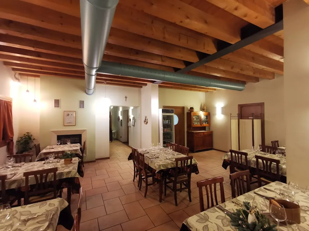 Le Poscole Al Canton restaurant in Castelgomberto