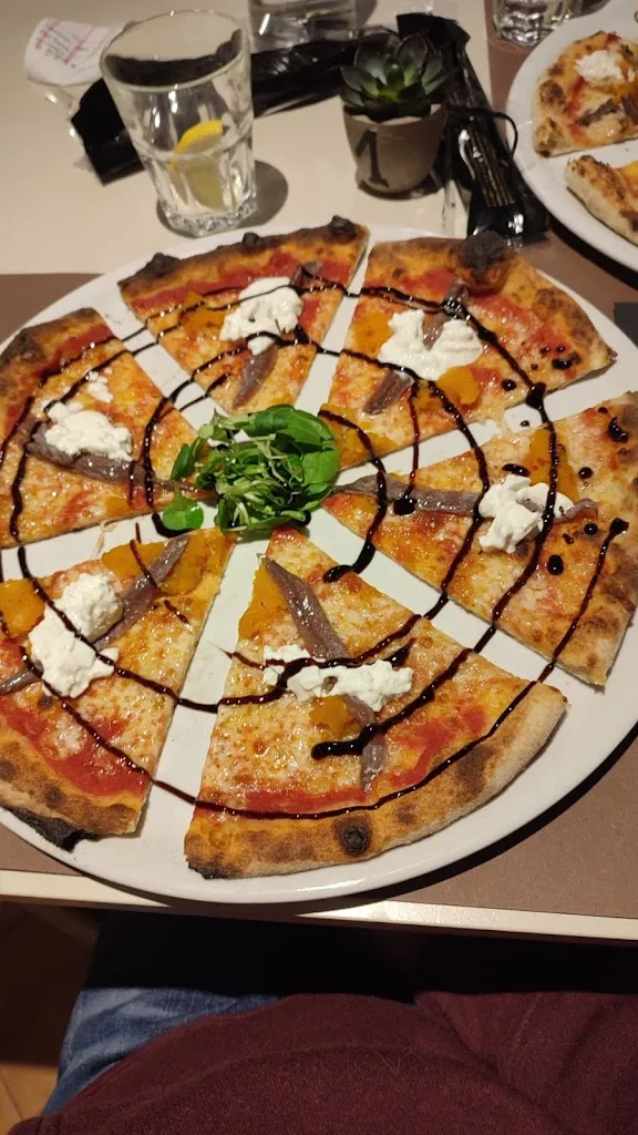 Emy Pit_Pizzeria Al Ponte_Castelgomberto_review