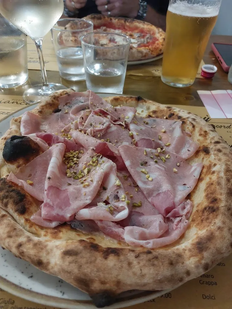 Aurelie Lemoine_Pizzeria L'Arte Bianca_Castelmassa_review