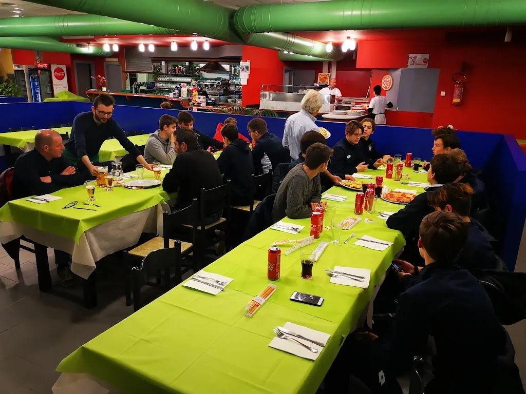 Pizzeria Ristorante ISOLA BLU restaurant in Castello di Godego