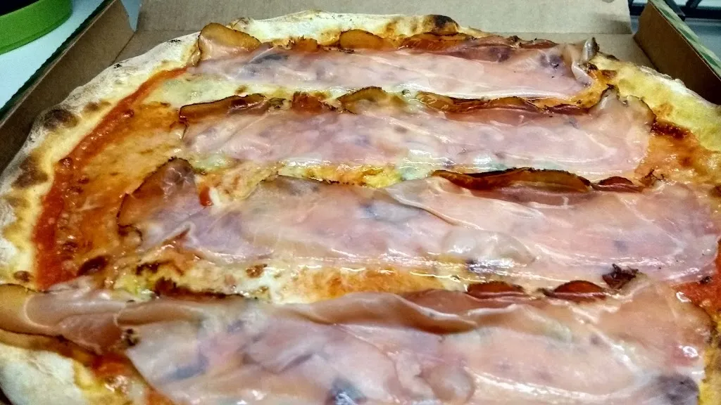 PIZZERIA DA ASPORTO VIA PIAVE_Castello di Godego_slider_image_3