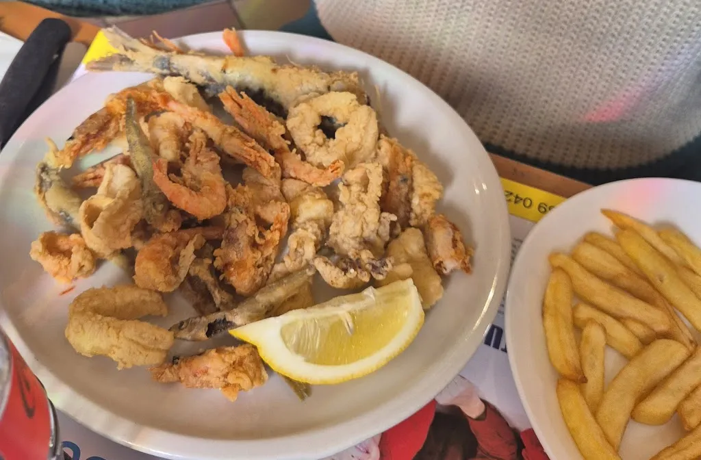 Bar - trattoria - pizzeria Bella Napoli da Fausto di Massaro Piero Fausto restaurant in Castelminio