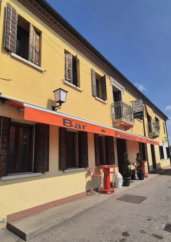 Bar - trattoria - pizzeria Bella Napoli da Fausto di Massaro Piero Fausto_Castelminio_slider_image_2