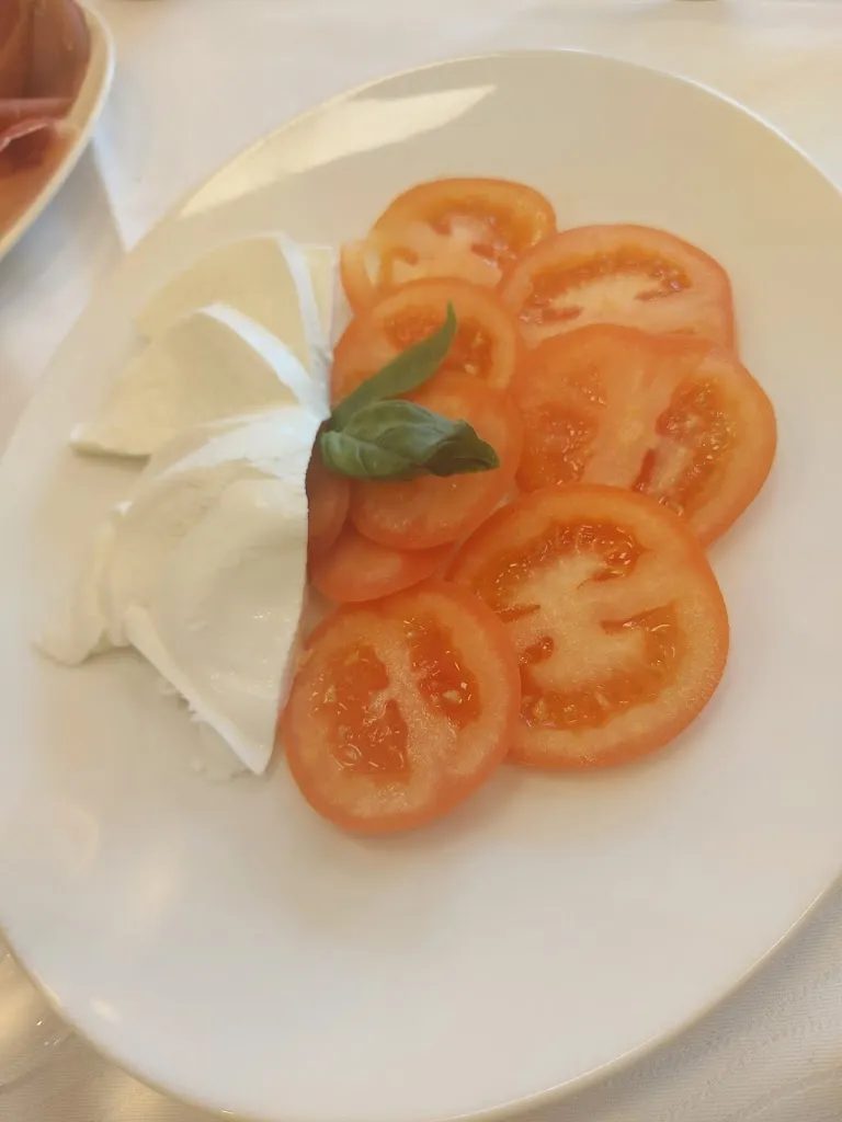 Sagit Lev_Ristoro Di Dante_Castelnovo_review