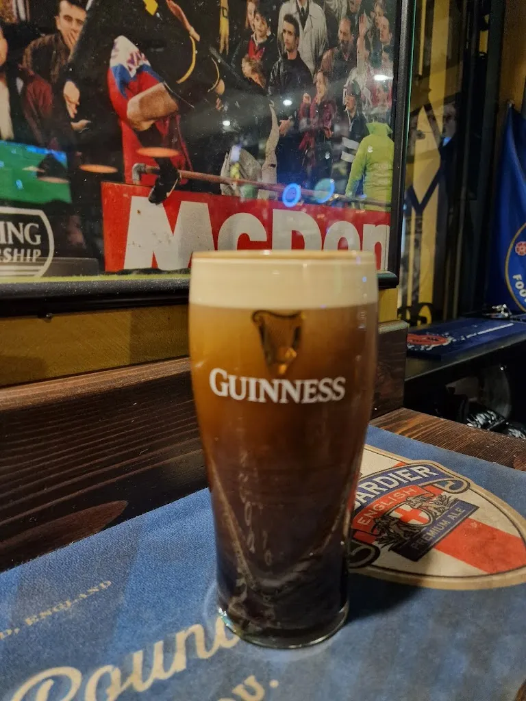 Simon Tilley_The Bench Pub_Cavalcaselle_review