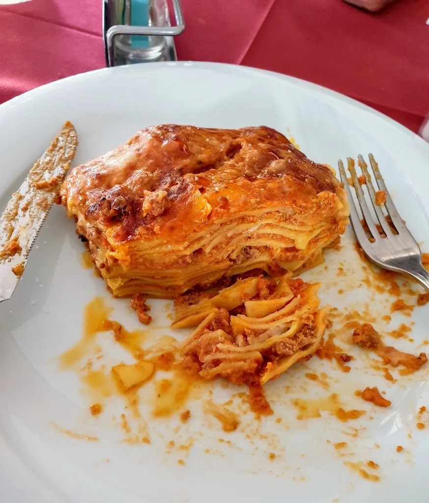 Enelyn Uri_Lo Scoglio_Cavalcaselle_review