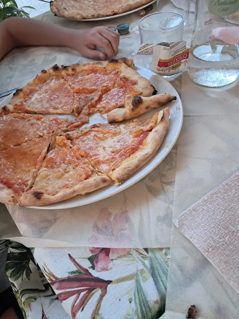 giovanni angelelli_Pizzeria Trattoria Albergo Tavernetta Di Zuccotti Ugo E C. Snc_Cavalcaselle_review