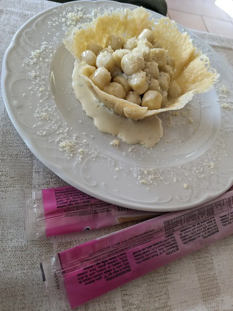 Larissa Thomsen_Pizzeria Ristorante Residenza Sale E Pepe_Cavajon Veronese_review