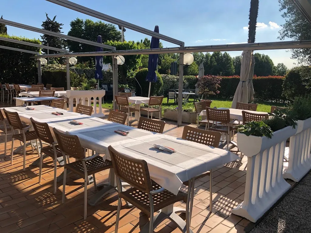 Sorriso Pizzeria Ristorante restaurant in Castelnuovo del Garda