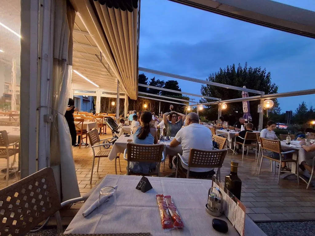 Sorriso Pizzeria Ristorante_Castelnuovo del Garda_slider_image_2